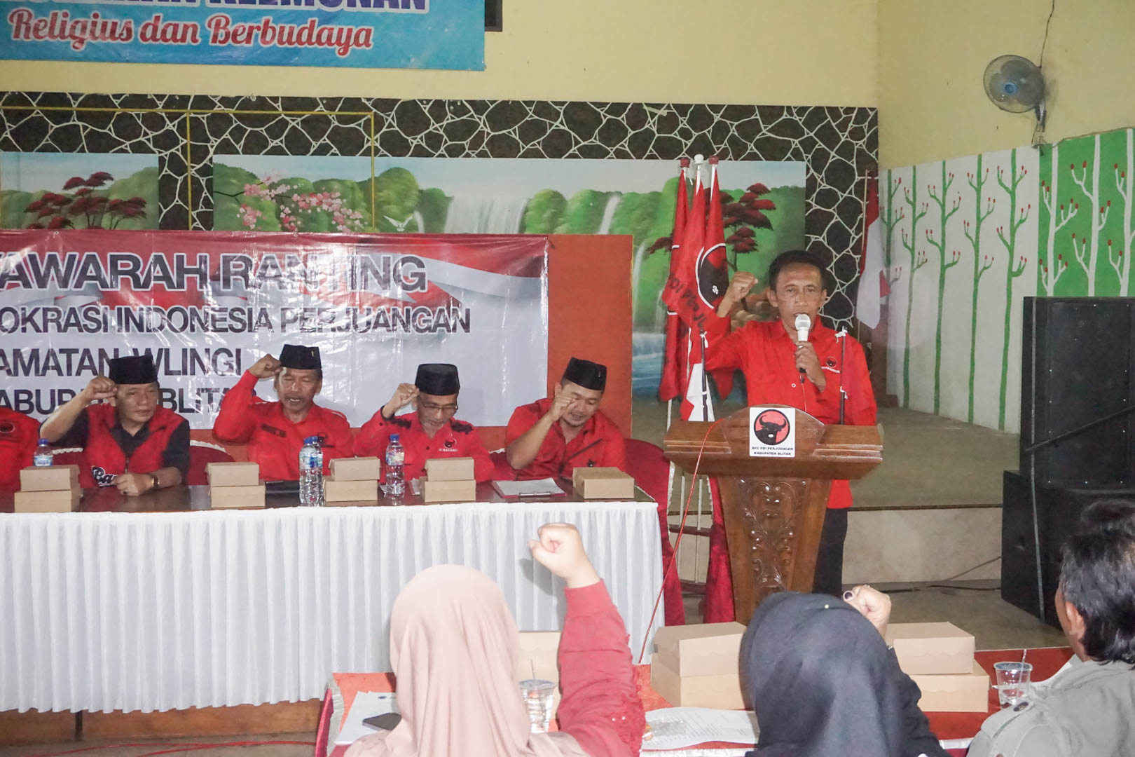 Musran PDI Perjuangan Kabupaten Blitar Masuki Tahap Akhir, Roadshow Pembekalan Kader Muda hingga Anak Ranting Disiapkan Muraham Sulitiono Kelik Buka Musran Wlingi Salam Merdeka PDI Perjuangan Sabtu 25 Juli 2026