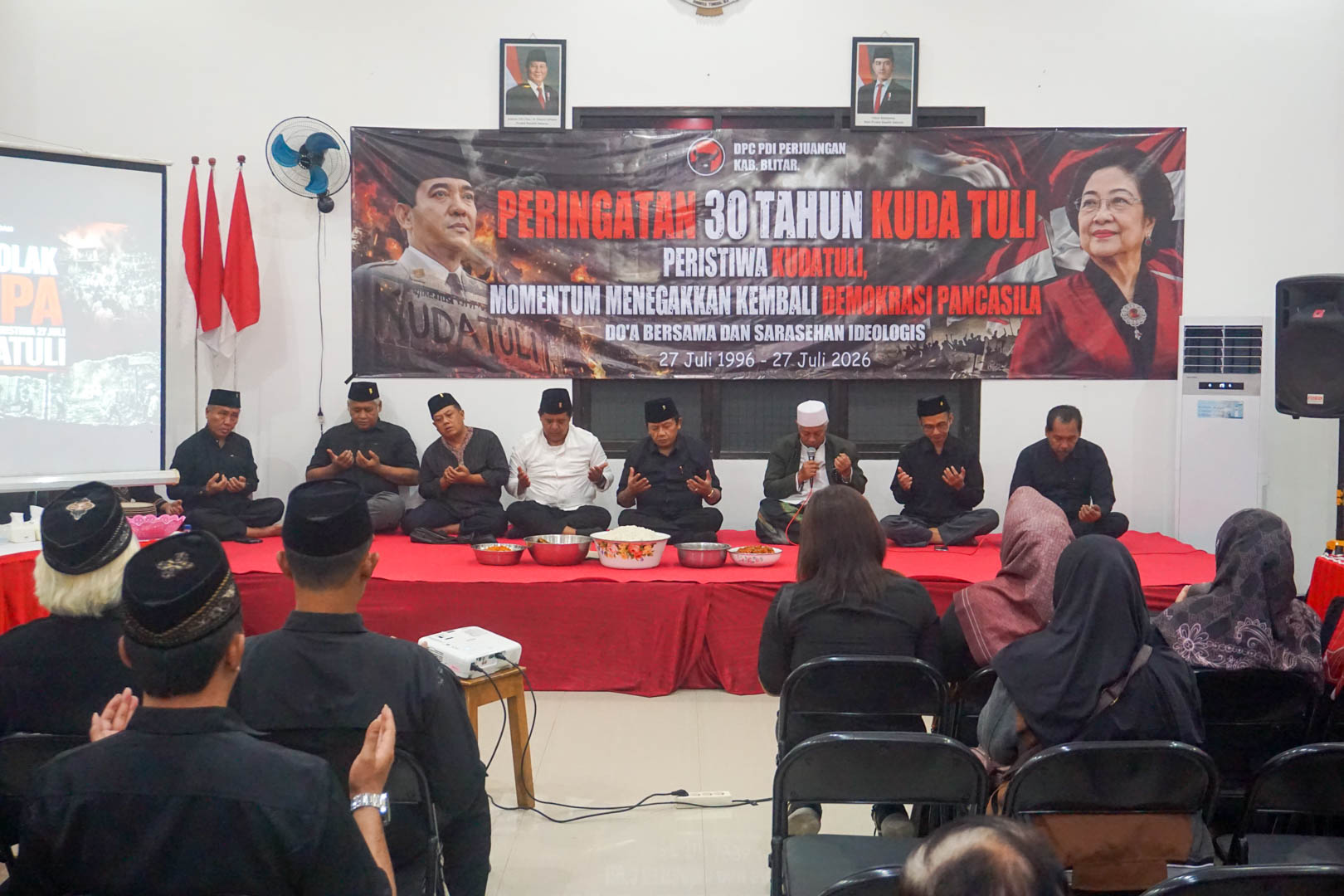 Peringatan 30 Tahun Kudatuli, Guntur Wahono: Anak Muda Blitar Tak Salah Bergabung PDI Perjuangan, Partai Ini Lahir dari Pengorbanan Doa Bersama 30 Tahun Kudatuli DPC PDI Perjuangan Kabupaten Blitar Minggu 26 Juli 2026