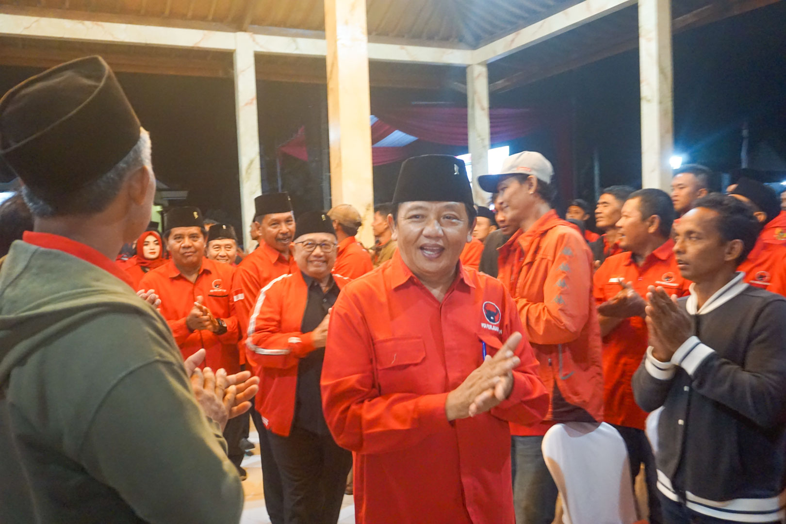 Rampungkan Musran PDI Perjuangan Seluruh Kecamatan di Kabupaten Blitar, Guntur Wahono Siap Kejar 22 Kursi Legislatif Ketua DPC PDI Perjuangan Guntur Wahono Disambut Meriah Musran Srengat Sabtu 15 Agustus 2026