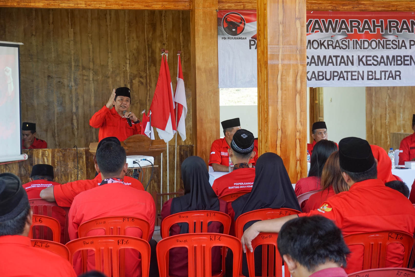 Tak Ingin Lahirkan Kader Karbitan, Musran PDI Perjuangan Kabupaten Blitar Jadi Awal Pendidikan Politik Generasi Muda Guntur Wahono PDIP Kabupaten Blitar Musran Kesamben Sabtu 1 Agustus 2026