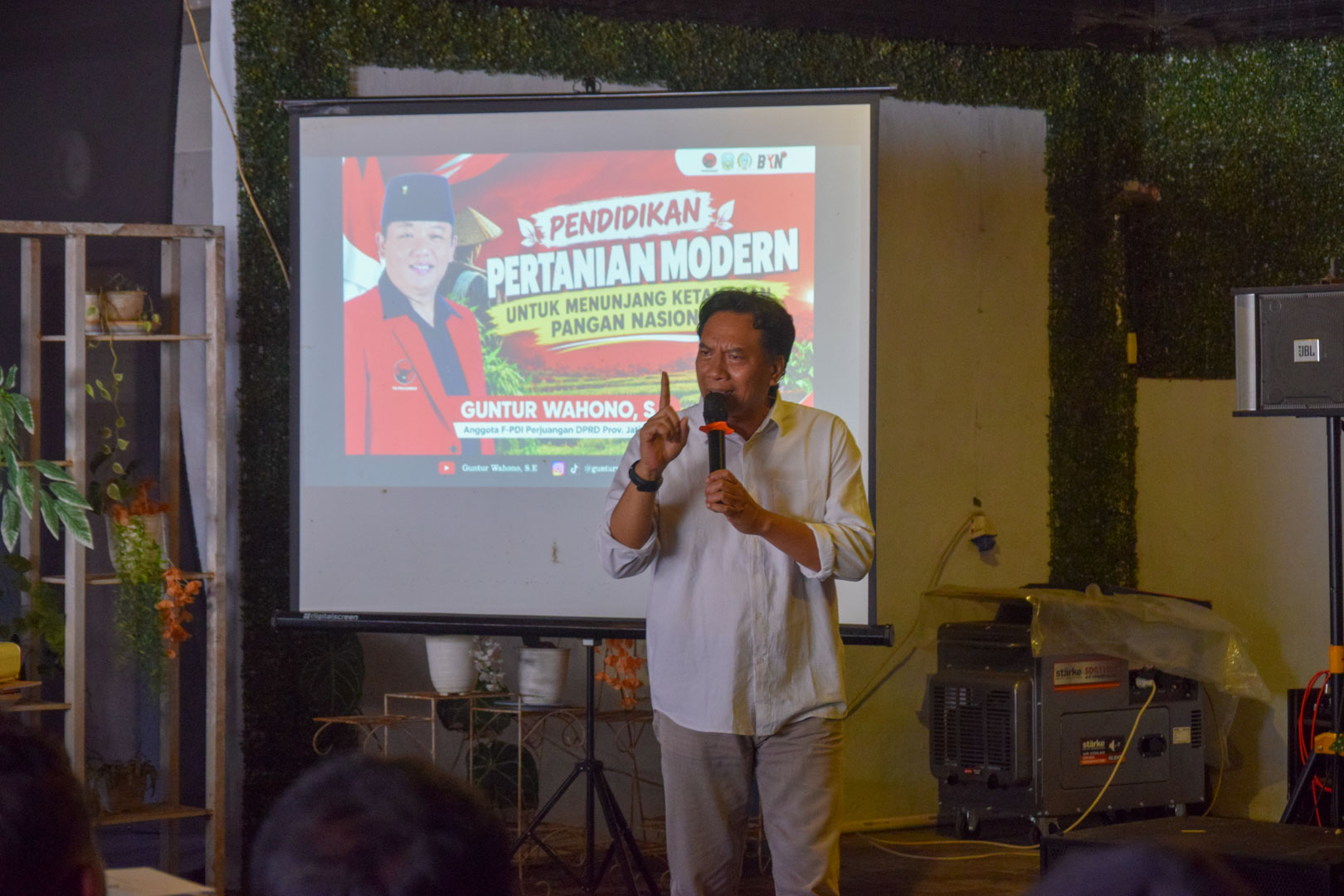 Petani Menua, Guntur Wahono Dorong Modernisasi Pertanian Blitar agar Anak Muda Mau Turun ke Sawah Setiyana DKPP Blitar Sowan Guntur Wahono DPRD Jawa Timur Fraksi PDI Perjuangan Rabu 23 September 2026