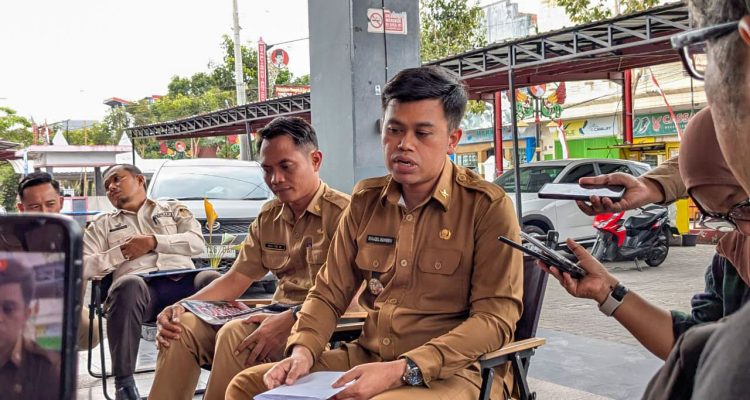 Mas Ibin Prihatin Wawali Blitar Pimpin Demo, Pesankan Pejabat Negara Teladan Bagi Masyarakat dalam Etika dan Organisasi