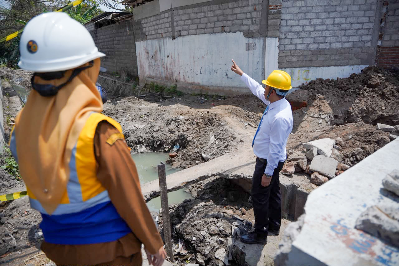 Mas Ibin saat demo koni faktanya Dampingi program padat karya karyamas senin 7 september 2026