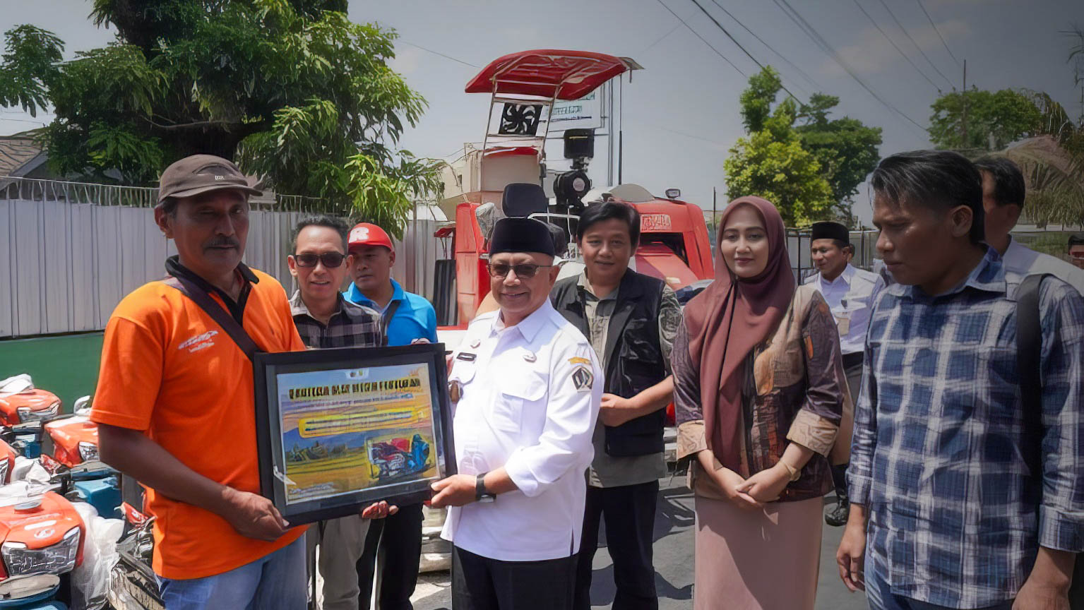 Antisipasi Kekeringan, DPRD Kabupaten Blitar Dukung Penyaluran Alsintan bagi Kelompok Tani