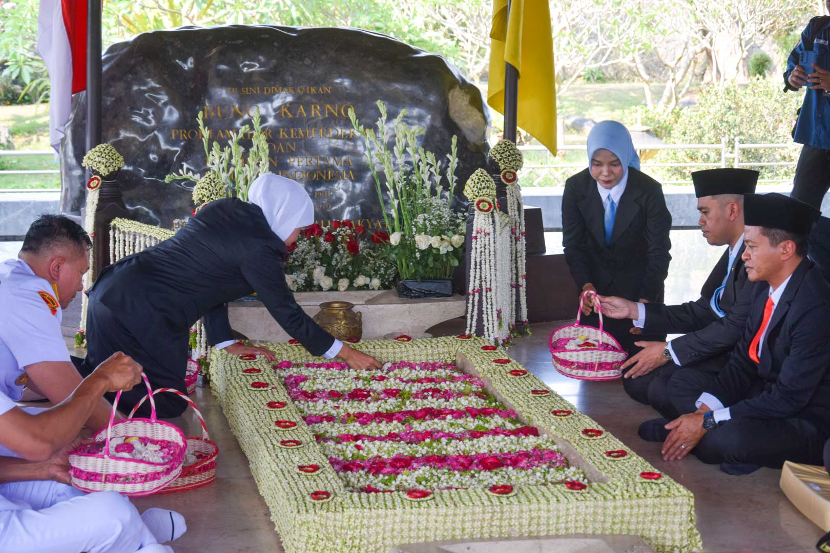 Dari Makam Bung Karno, Gubernur Khofifah Bicara Kedaulatan Pangan Jawa Timur, Mas Ibin Siap Bawa Semangat ke Blitar