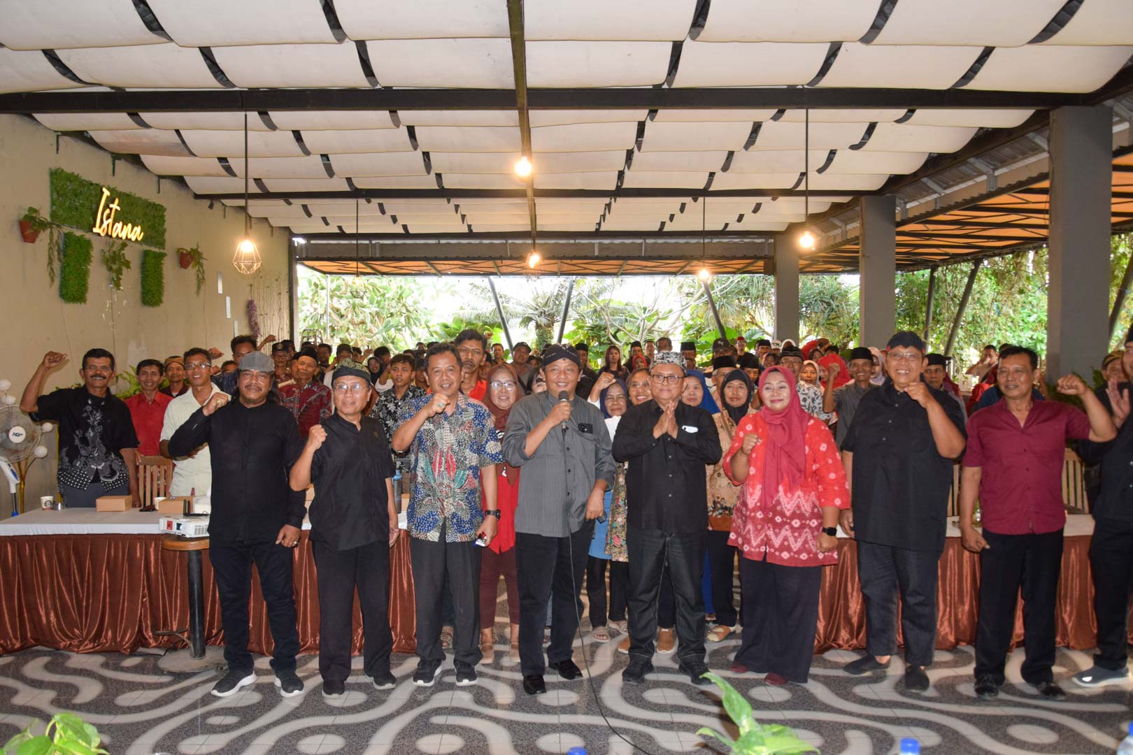Guntur Wahono Dorong Langen Beksan Blitar Naik Kelas, Legalitas hingga Penguatan Organisasi Jadi Perhatian Guntur Wahono foto bersama Langen Beksan Sowan Senin 19 Oktober 2026